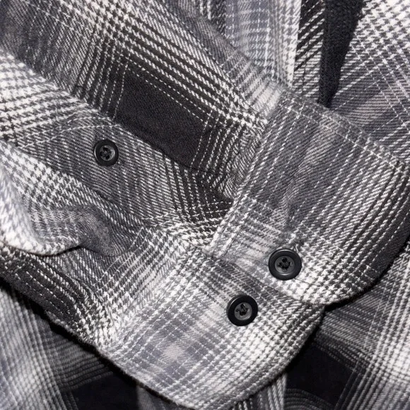 Men's Black and Gray Plaid Hooded Button Down Shirt. Size L - Picture 5 of 10